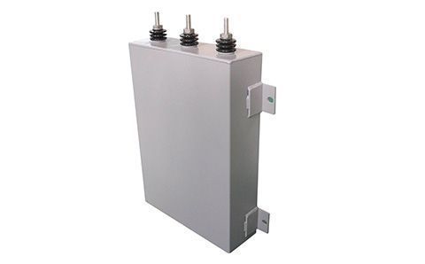 電容器的電容量一般是多少？可能與什么有關(guān)？