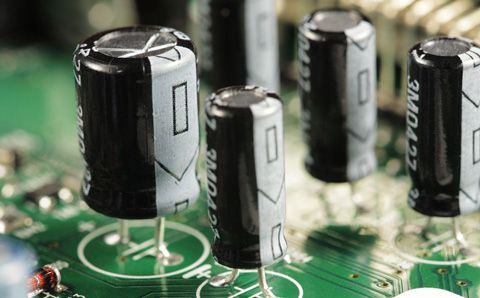 智能電容與普通電容器的區(qū)別到底是誰比較好？