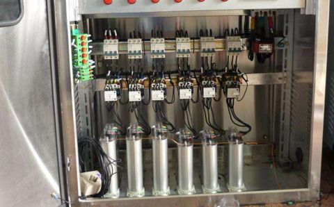 低壓電力電容器爆炸的原因是什么？